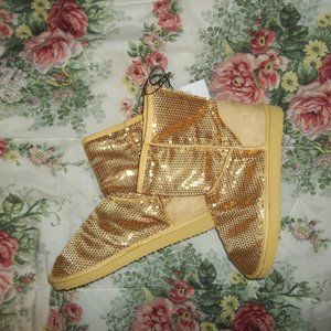 BNWT  RUE 21 Women's Gold Sparkly Sequin Boots Size S 6 to 7 Lined Inside